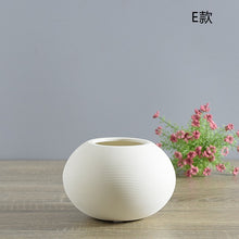 Load image into Gallery viewer, Ceramic Vase